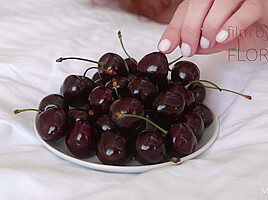 Hottest Eyes – Foxy Sofilie